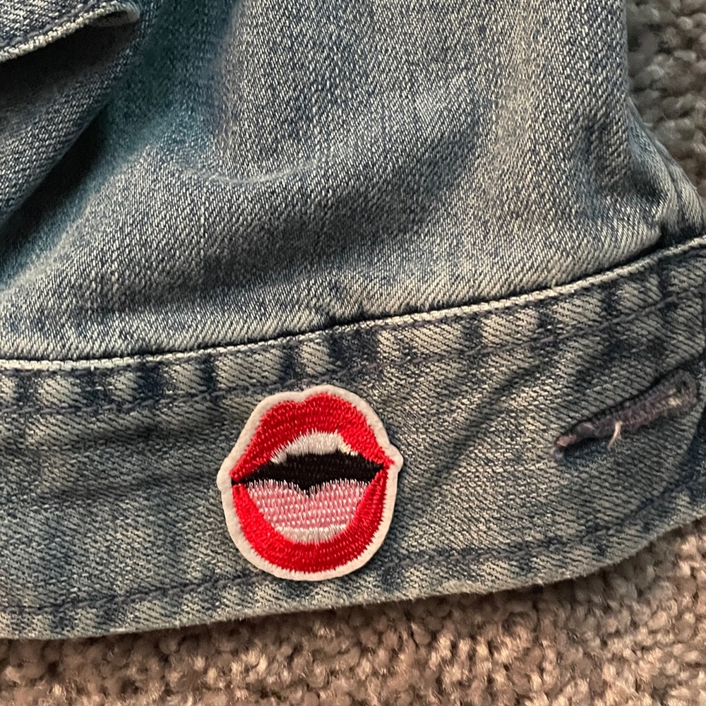Merona Denim Jacket L w 8Iron ons separate now or can be ironed before shipping! - Picture 12 of 12